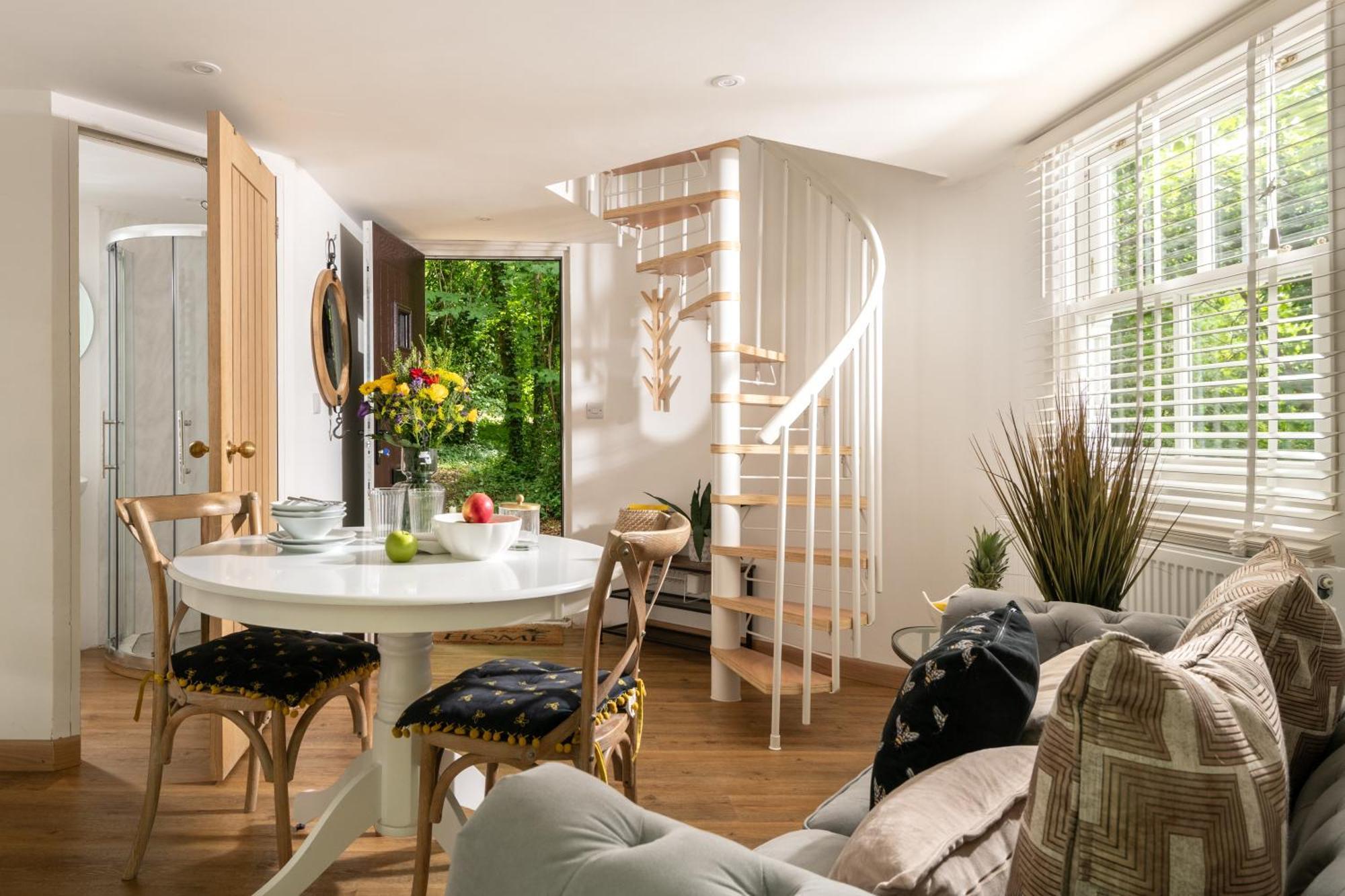 فيلا Honeycombe - Treehouse In The Heart Of Dorset بلاندفورد فوروم المظهر الخارجي الصورة