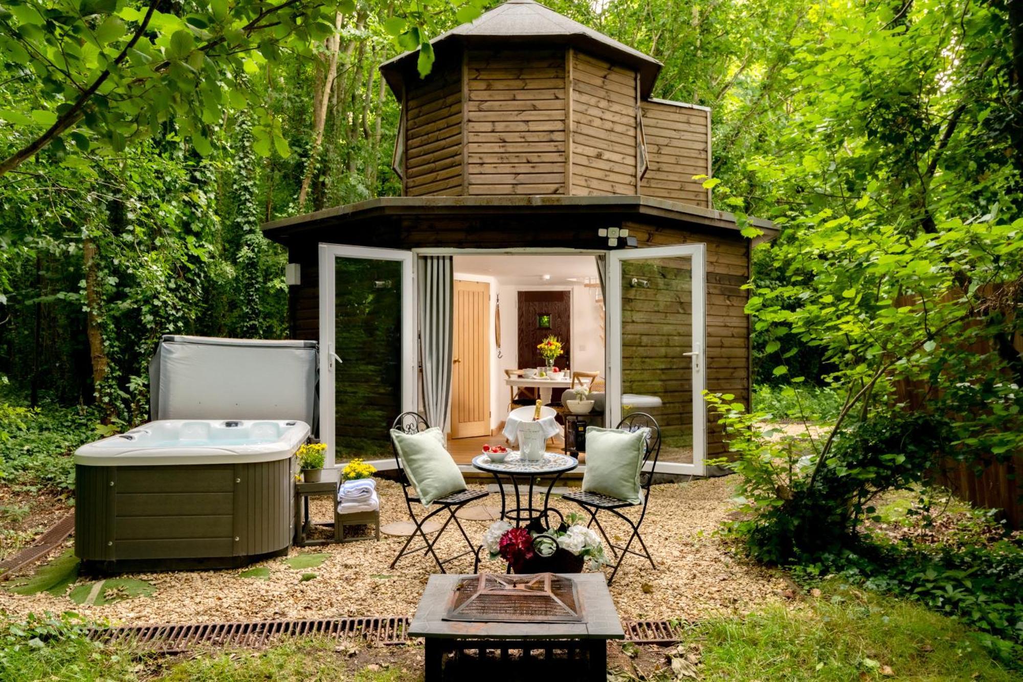 فيلا Honeycombe - Treehouse In The Heart Of Dorset بلاندفورد فوروم المظهر الخارجي الصورة